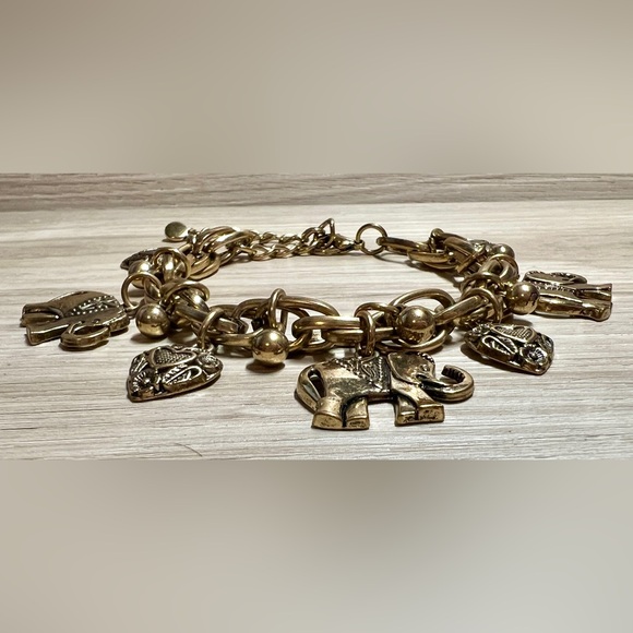 Vintage Bronze Tone Heart & Elephant Oval Link Charm Bracelet, Adjustable Size - Picture 4 of 4